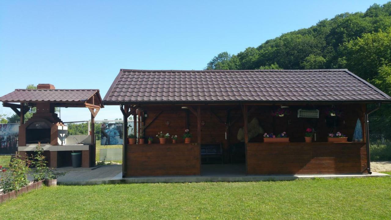 Rosenville Rîşnov Εξωτερικό φωτογραφία