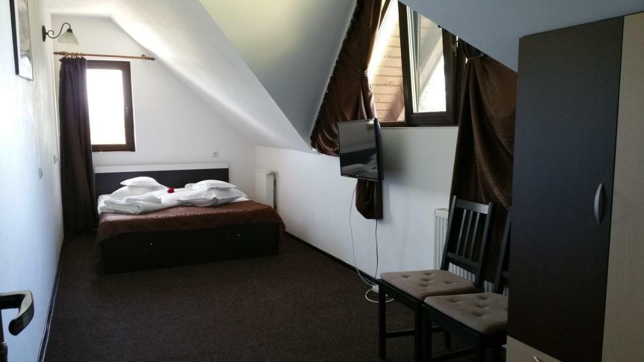 Rosenville Rîşnov Εξωτερικό φωτογραφία